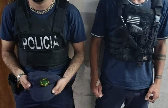 POLICÍAS PRESTARON EL UNIFORME PARA UNA FIESTA DE HALLOWEEN