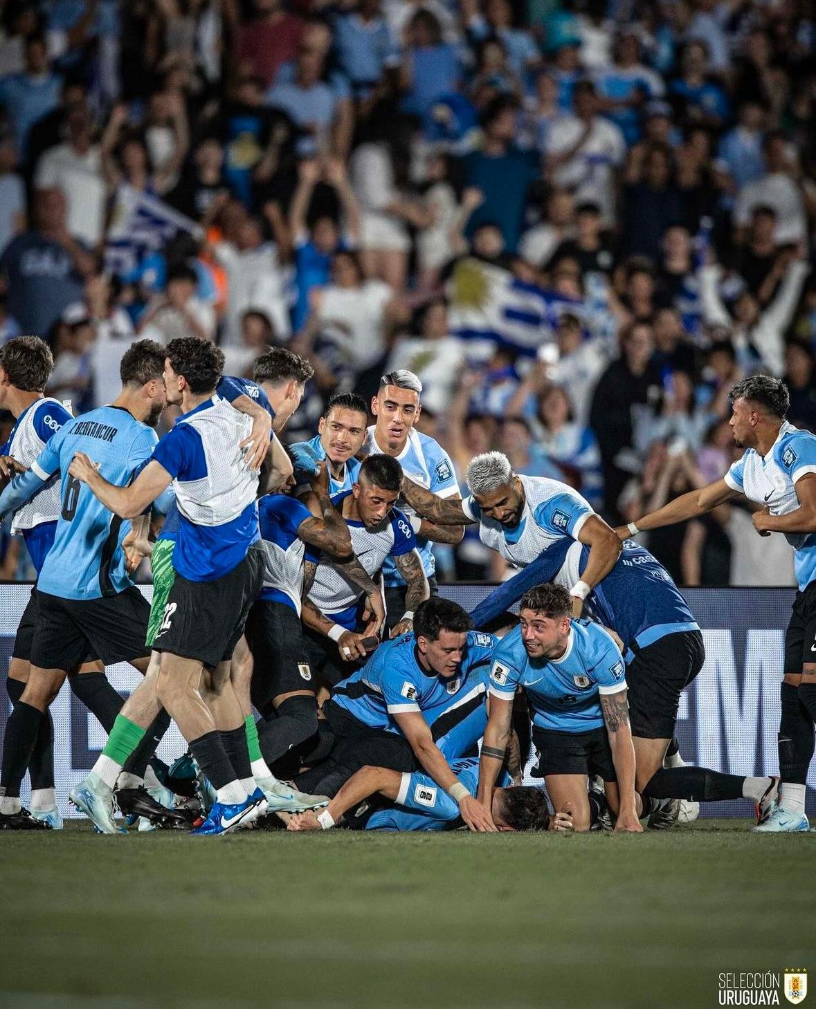 Uruguay paso por arriba a Colombia en una victoria agónica sobre el final con gol de Manuel Ugarte